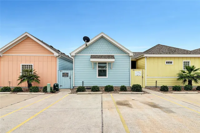 $418,000 | 2212 Highway 361, Unit 204, Port Aransas, TX 78373