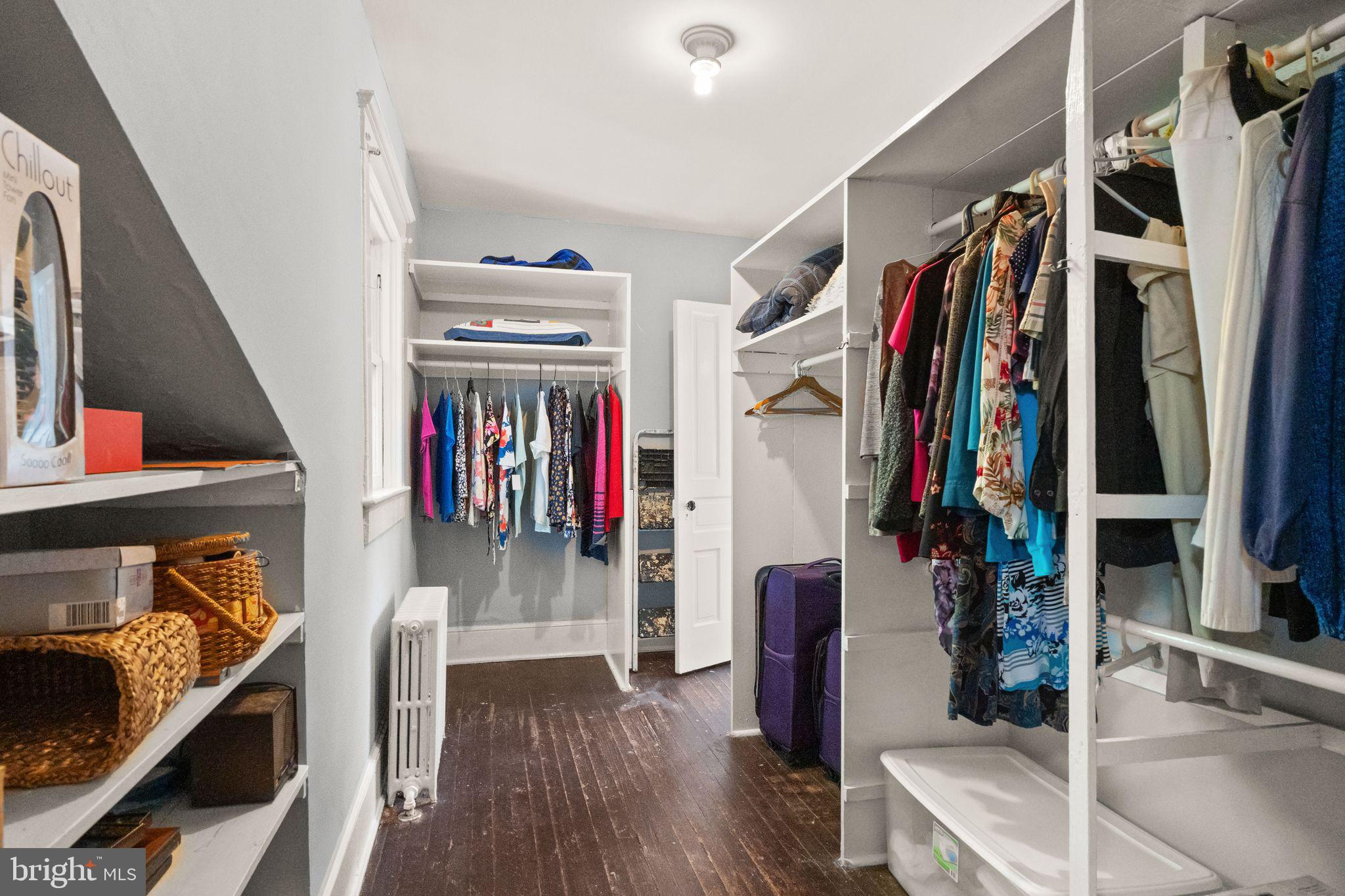 5102 Weston Road Warrenton, VA 20187 - Photo 39 of 65 Large pass through primary closet