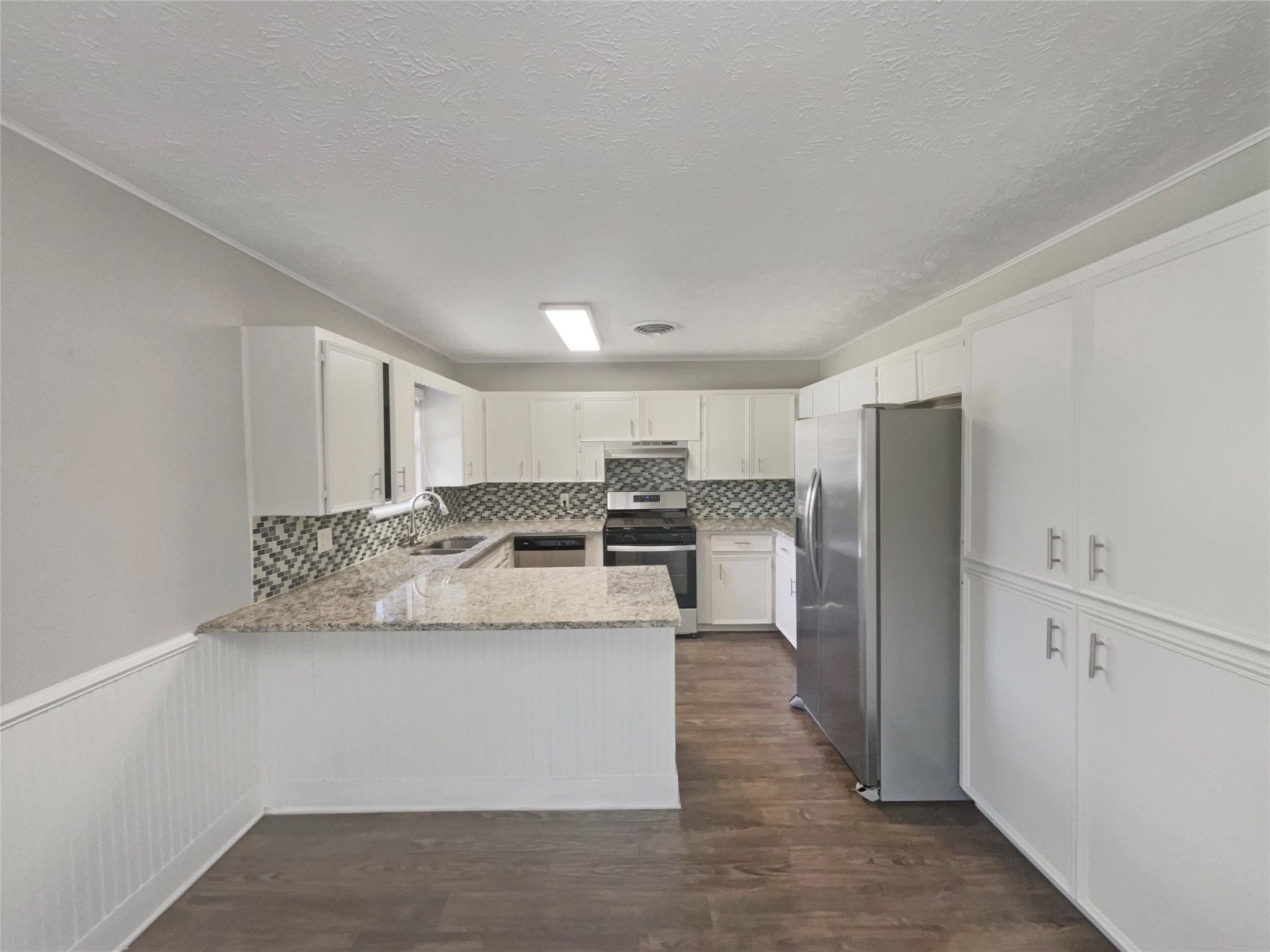 1105 East 17th Street Georgetown, TX 78626 - Photo 9 of 17