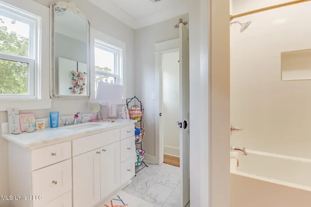 $794,000 | 633 Savannah Estates Boulevard, Biloxi, MS 39532