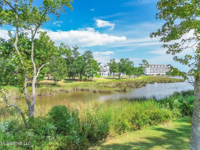 $794,000 | 633 Savannah Estates Boulevard, Biloxi, MS 39532