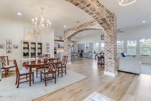 $749,900 | 633 Savannah Estates Boulevard, Biloxi, MS 39532