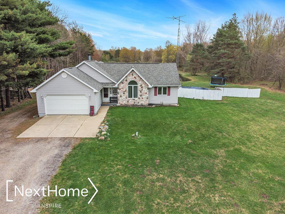 12456 Marshall Road Montrose, MI 48457 - Photo 8 of 41 50106751-7.JPG
