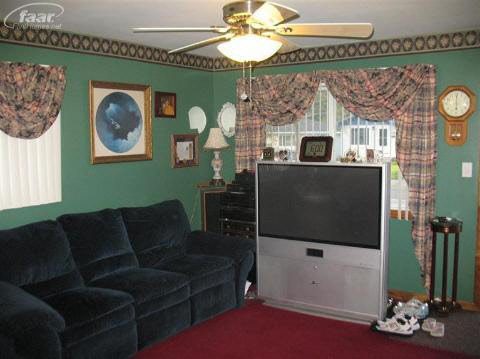 105 West Rutgers Avenue Pontiac, MI 48340 - Photo 5 of 6 20125294-4.JPG