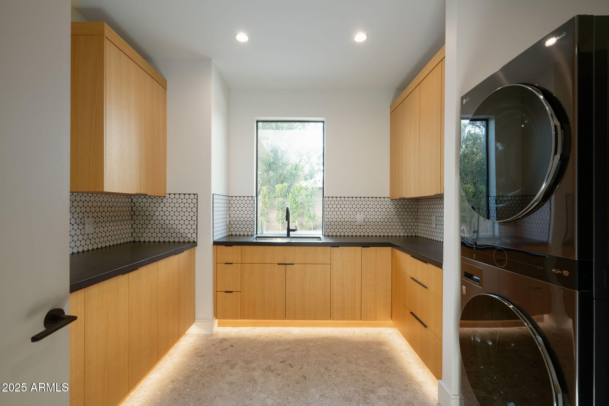 4039 East Rancho Drive Phoenix, AZ 85018 - Photo 37 of 53 Laundry