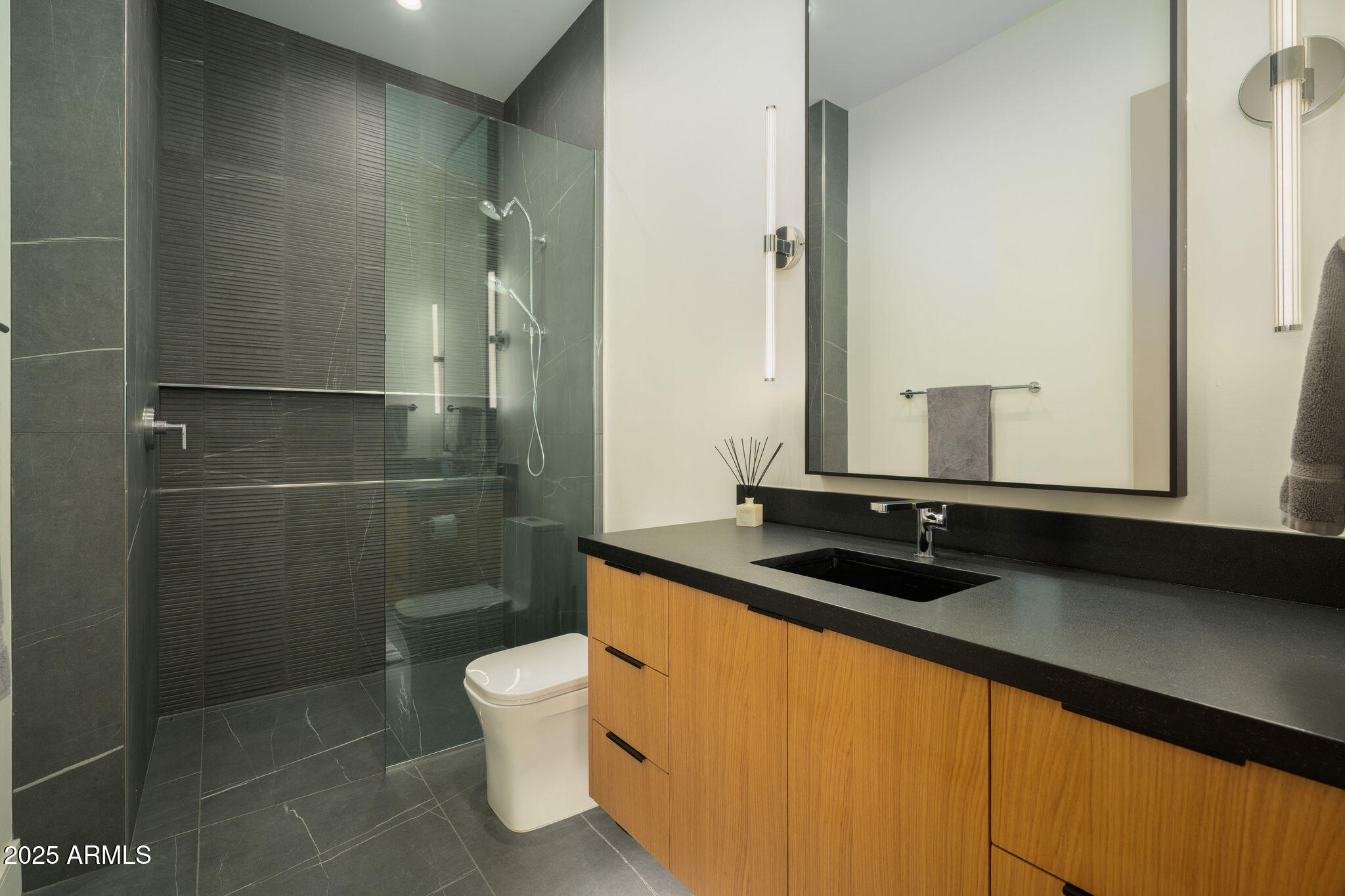 4039 East Rancho Drive Phoenix, AZ 85018 - Photo 39 of 53 Bath