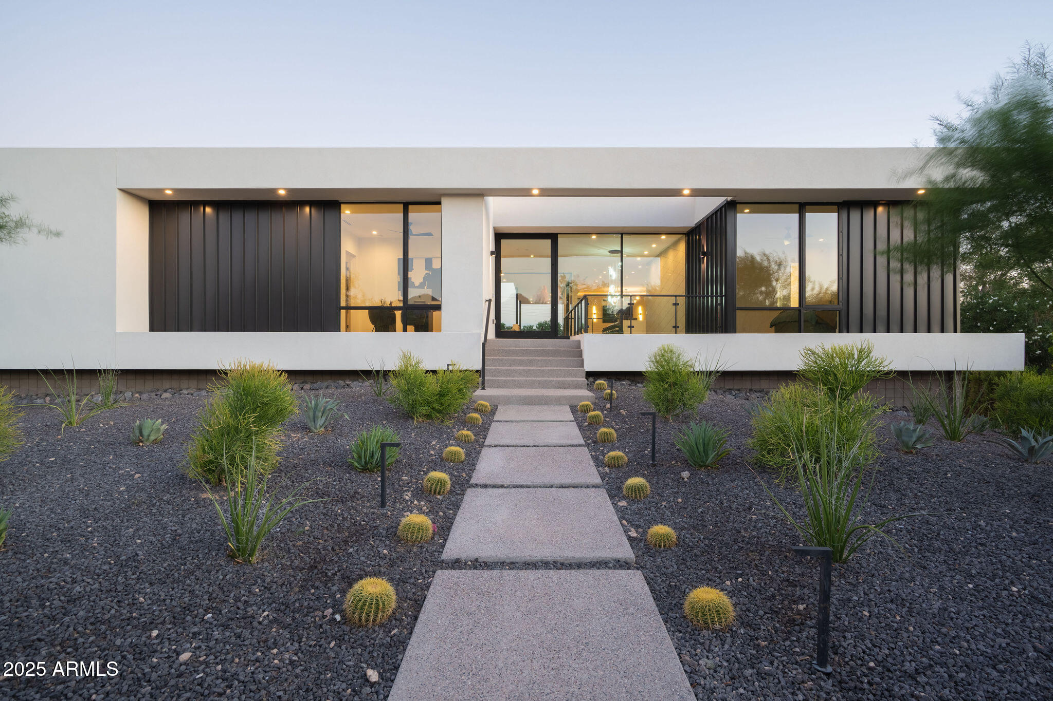 4039 East Rancho Drive Phoenix, AZ 85018 - Photo 49 of 53 Front