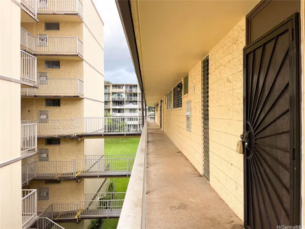 $375,000 | 95-2052 Waikalani Place, Unit B404, Mililani, HI 96789