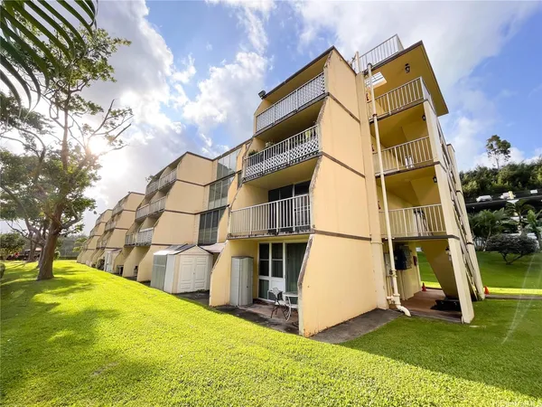 $375,000 | 95-2052 Waikalani Place, Unit B404, Mililani, HI 96789