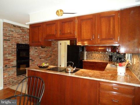 10401 Brink Road Germantown, MD 20876 - Photo 12 of 20 Kitchen