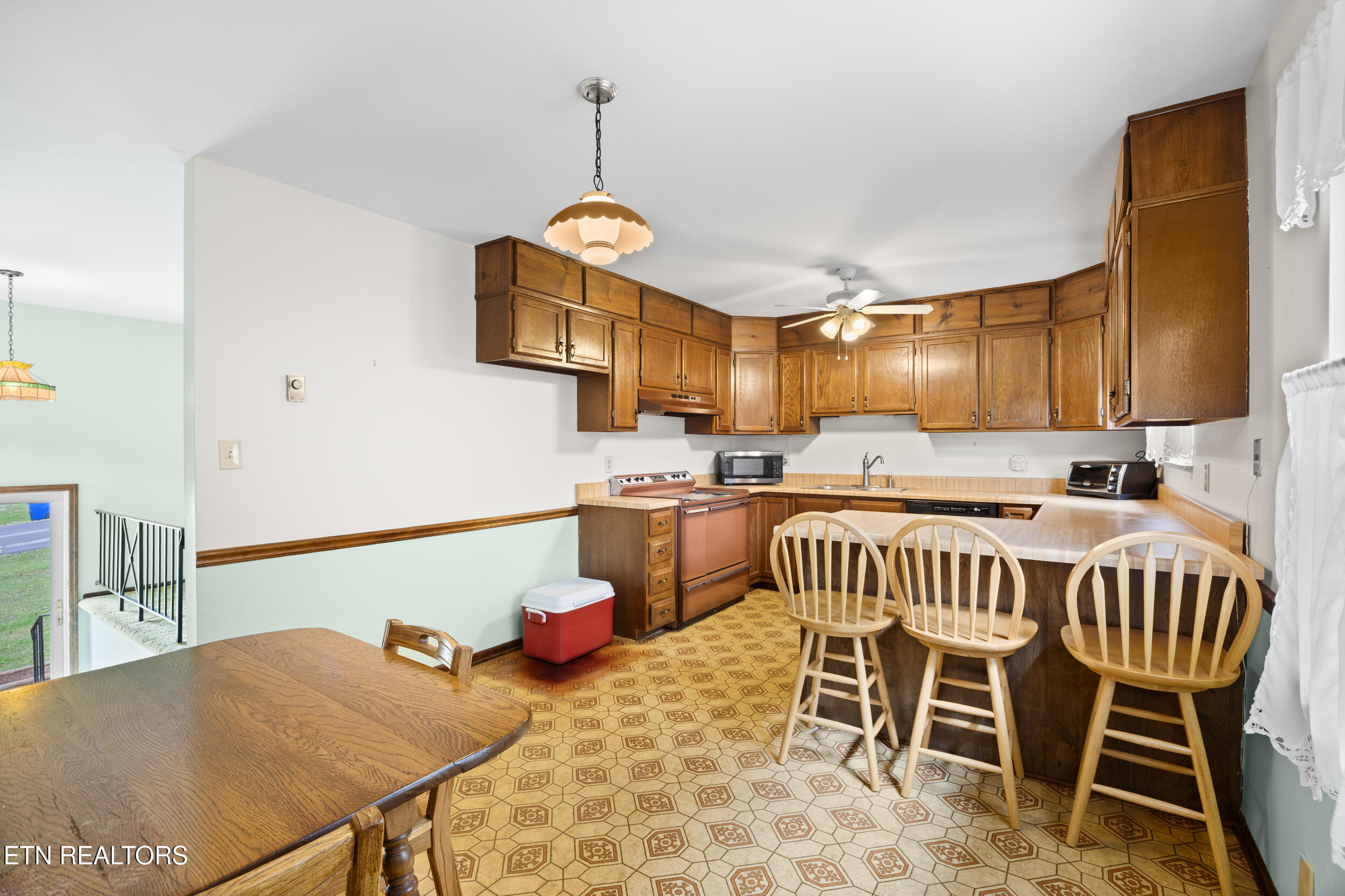 5301 Fontaine Road Knoxville, TN 37920 - Photo 10 of 57 21_5301 fontaine road-26