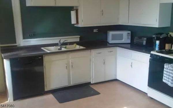 $3,950 | 60 Mills Street, Morristown, NJ 07960