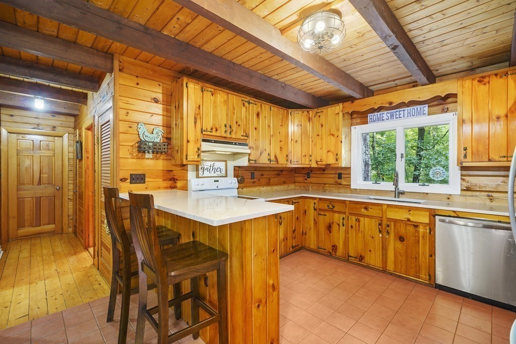 31 Perryville Road Rehoboth, MA 02769 - Photo 8 of 42 Gallery Image 8