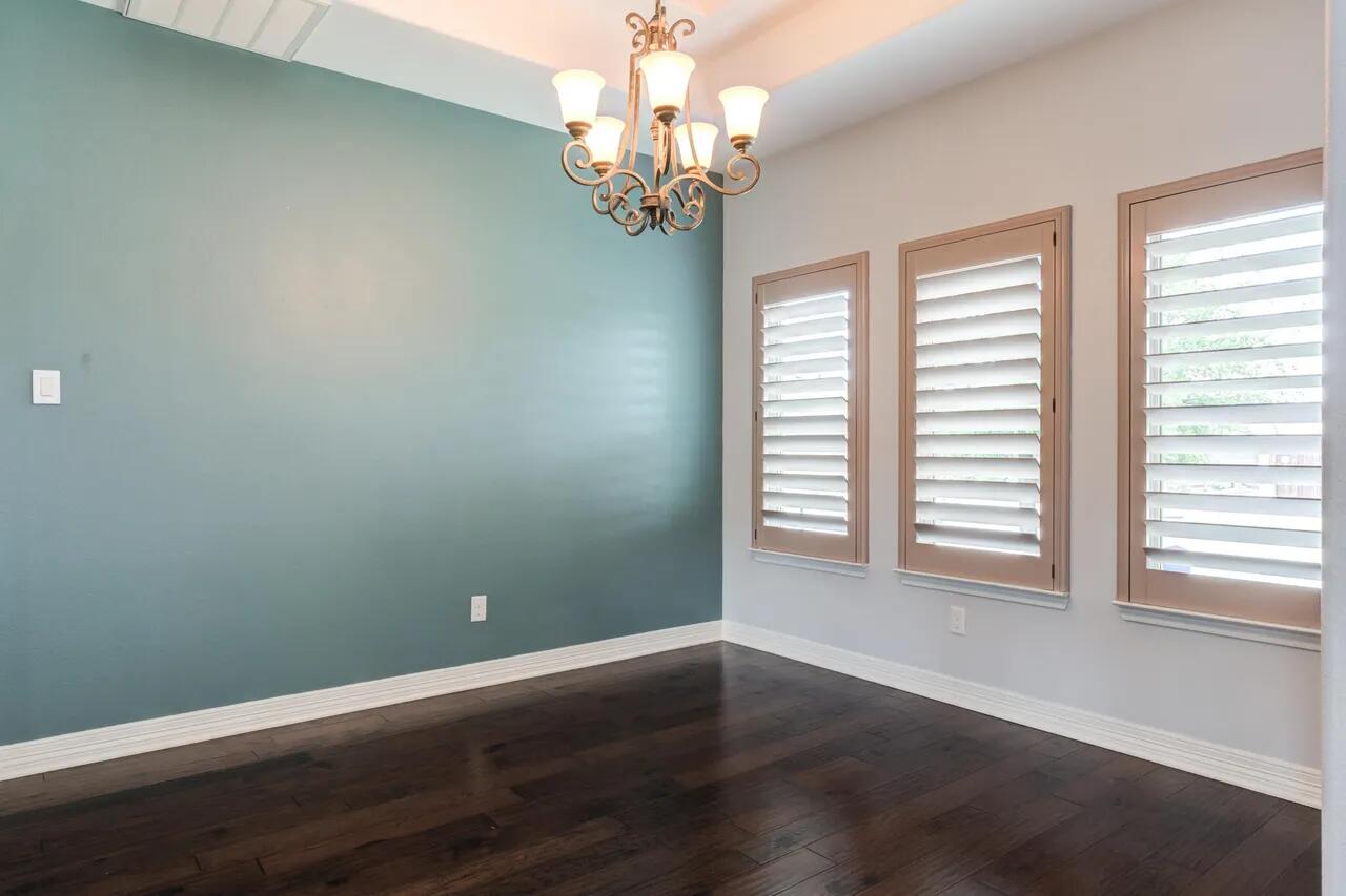 6113 74th Street Lubbock, TX 79424 - Photo 5 of 53 d780a7088c206be5f65194cef63e5fc3l-m27813
