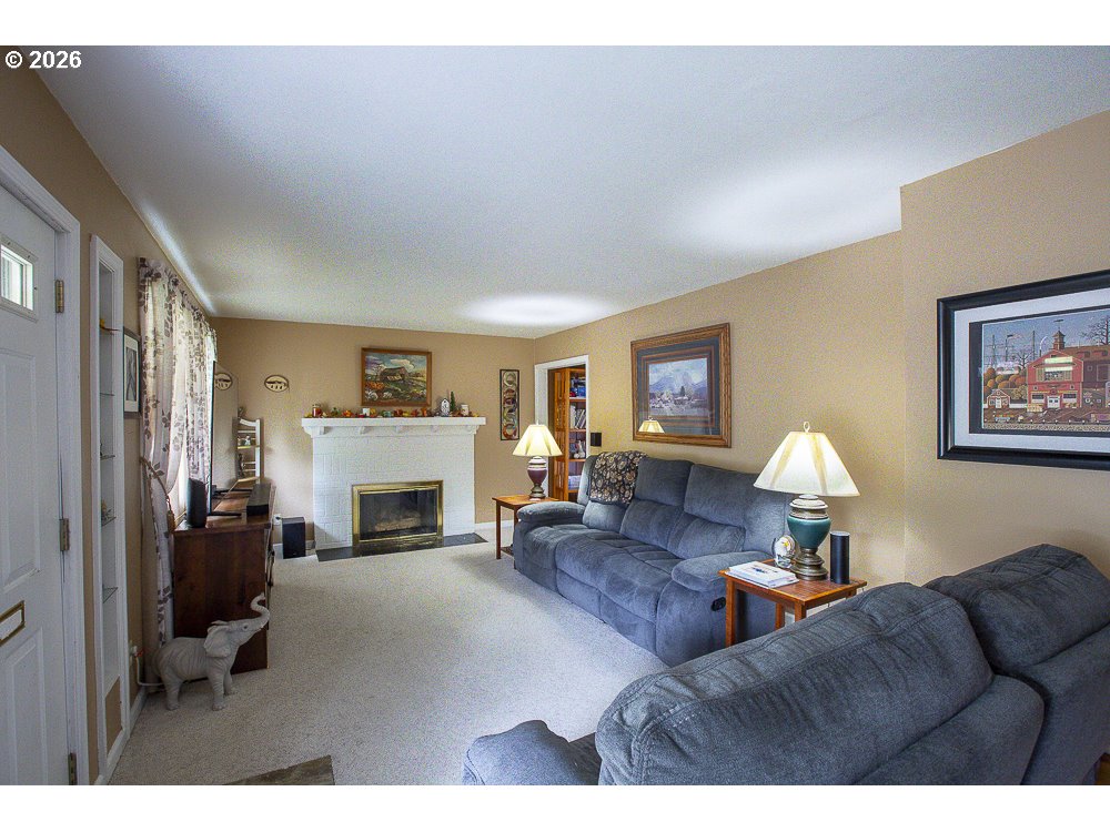 907 Fourth Street La Grande, OR 97850 - Photo 2 of 38