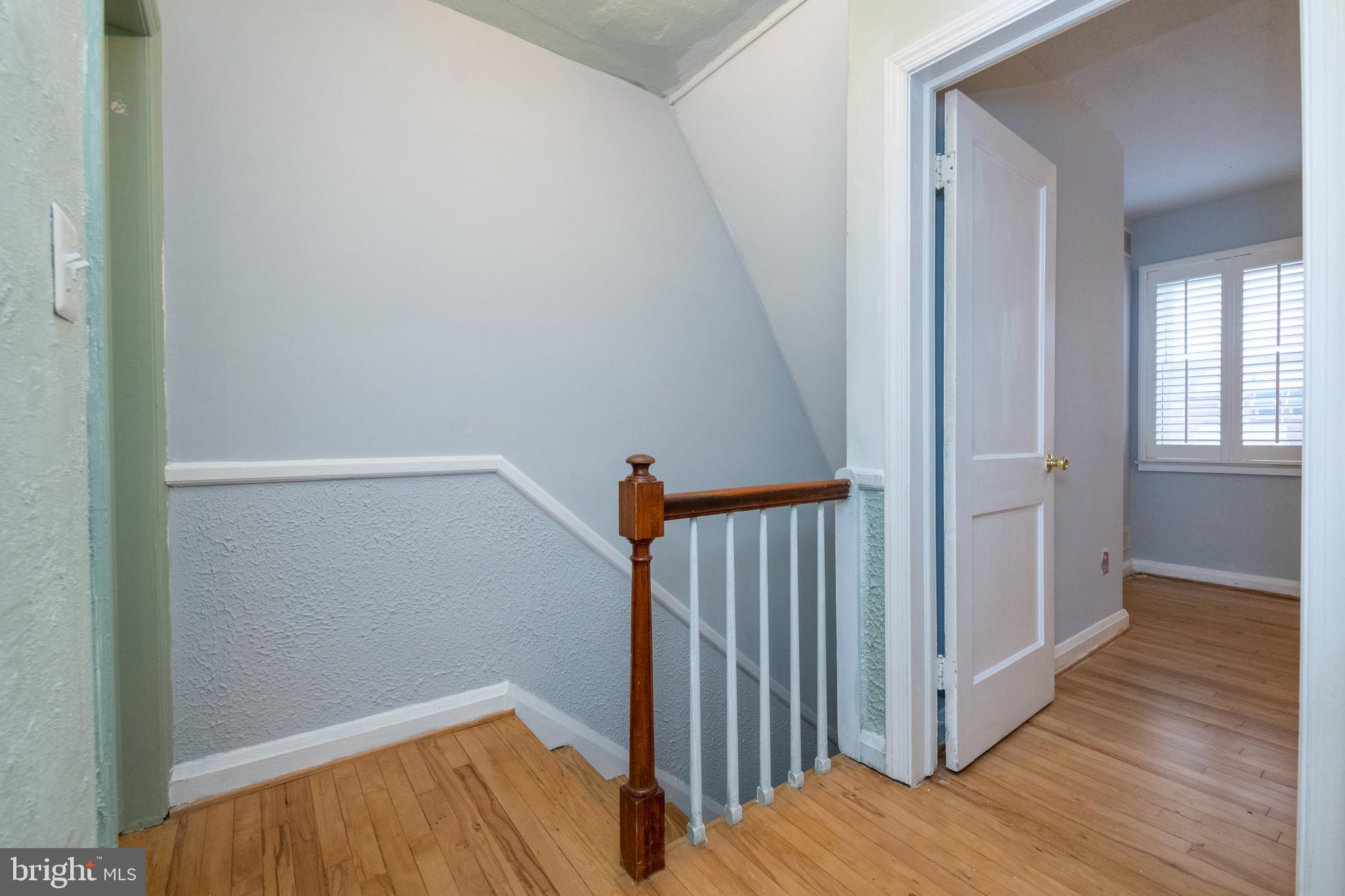 8350 Hillendale Road Parkville, MD 21234 - Photo 14 of 39 Hallway