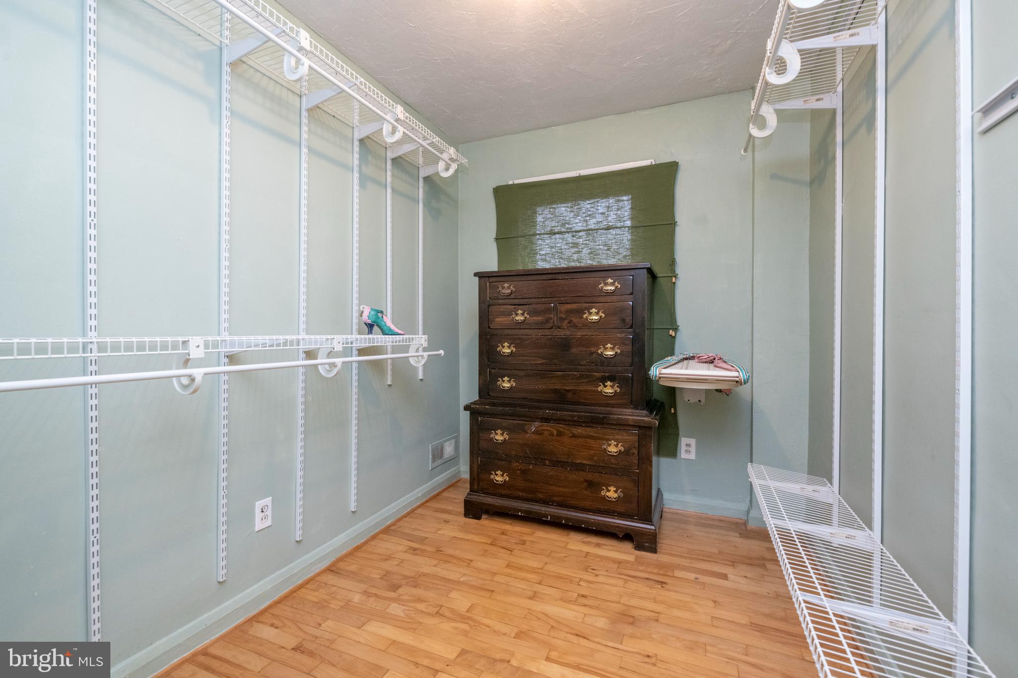 8350 Hillendale Road Parkville, MD 21234 - Photo 23 of 39 BR 2/Dressing room