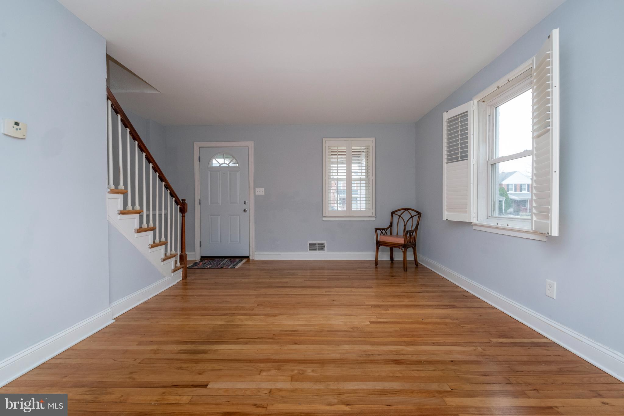 8350 Hillendale Road Parkville, MD 21234 - Photo 5 of 39 Living room