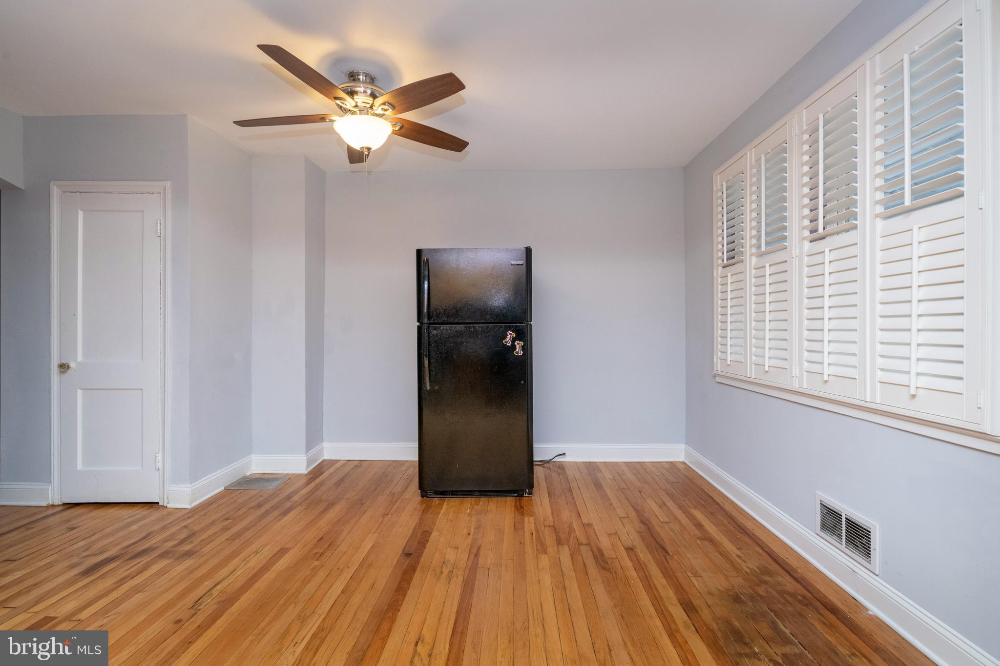 8350 Hillendale Road Parkville, MD 21234 - Photo 8 of 39 Dining room