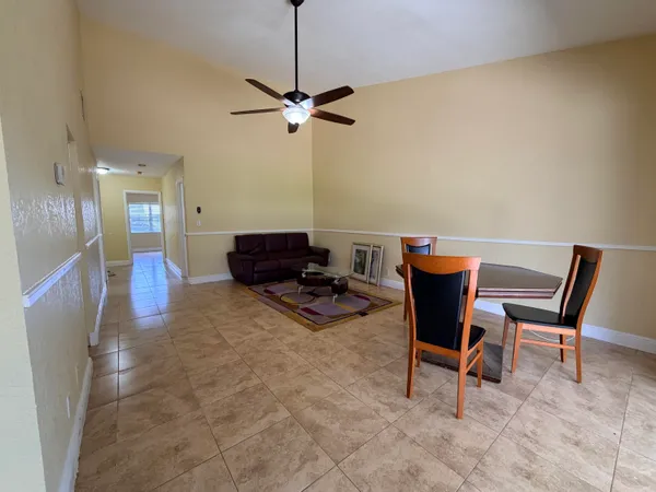 $2,000 | 6020 Northwest 3rd Street, Unit 6020, Margate, FL 33063