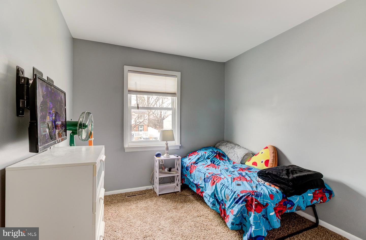 21 Louise Court Rising Sun, MD 21911 - Photo 21 of 25 a bedroom with a bed and a window