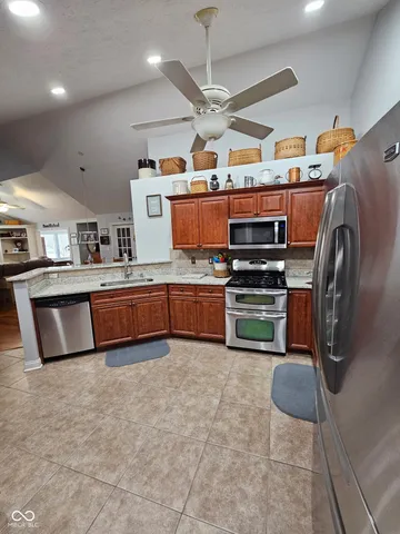 $385,000 | 13832 Rue Fontaine Lane, McCordsville, IN 46055