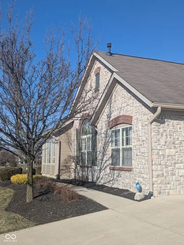 $385,000 | 13832 Rue Fontaine Lane, McCordsville, IN 46055