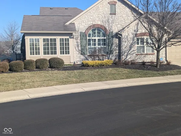 $379,000 | 13832 Rue Fontaine Lane, McCordsville, IN 46055