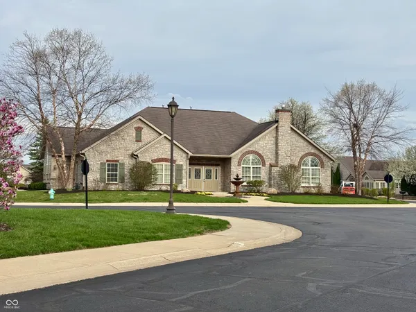 $369,990 | 13832 Rue Fontaine Lane, McCordsville, IN 46055