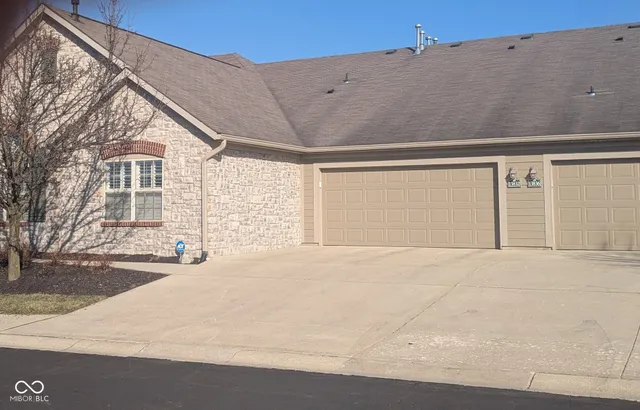 $385,000 | 13832 Rue Fontaine Lane, McCordsville, IN 46055