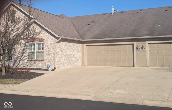 $379,000 | 13832 Rue Fontaine Lane, McCordsville, IN 46055