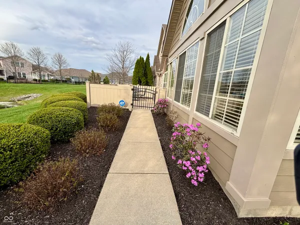 $375,000 | 13832 Rue Fontaine Lane, McCordsville, IN 46055