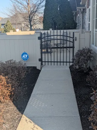 $379,000 | 13832 Rue Fontaine Lane, McCordsville, IN 46055