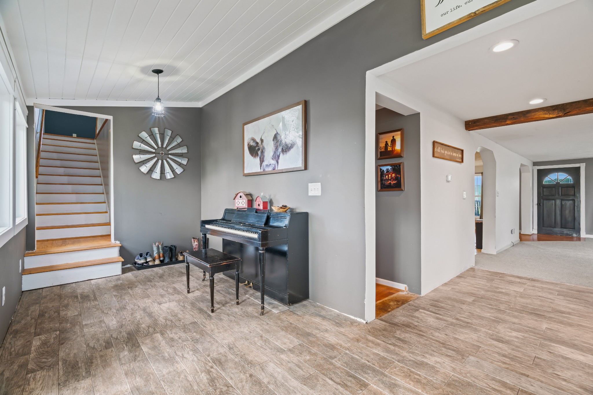 443 Halltown Road Portland, TN 37148 - Photo 33 of 49 a view of livingroom with furniture and workspace