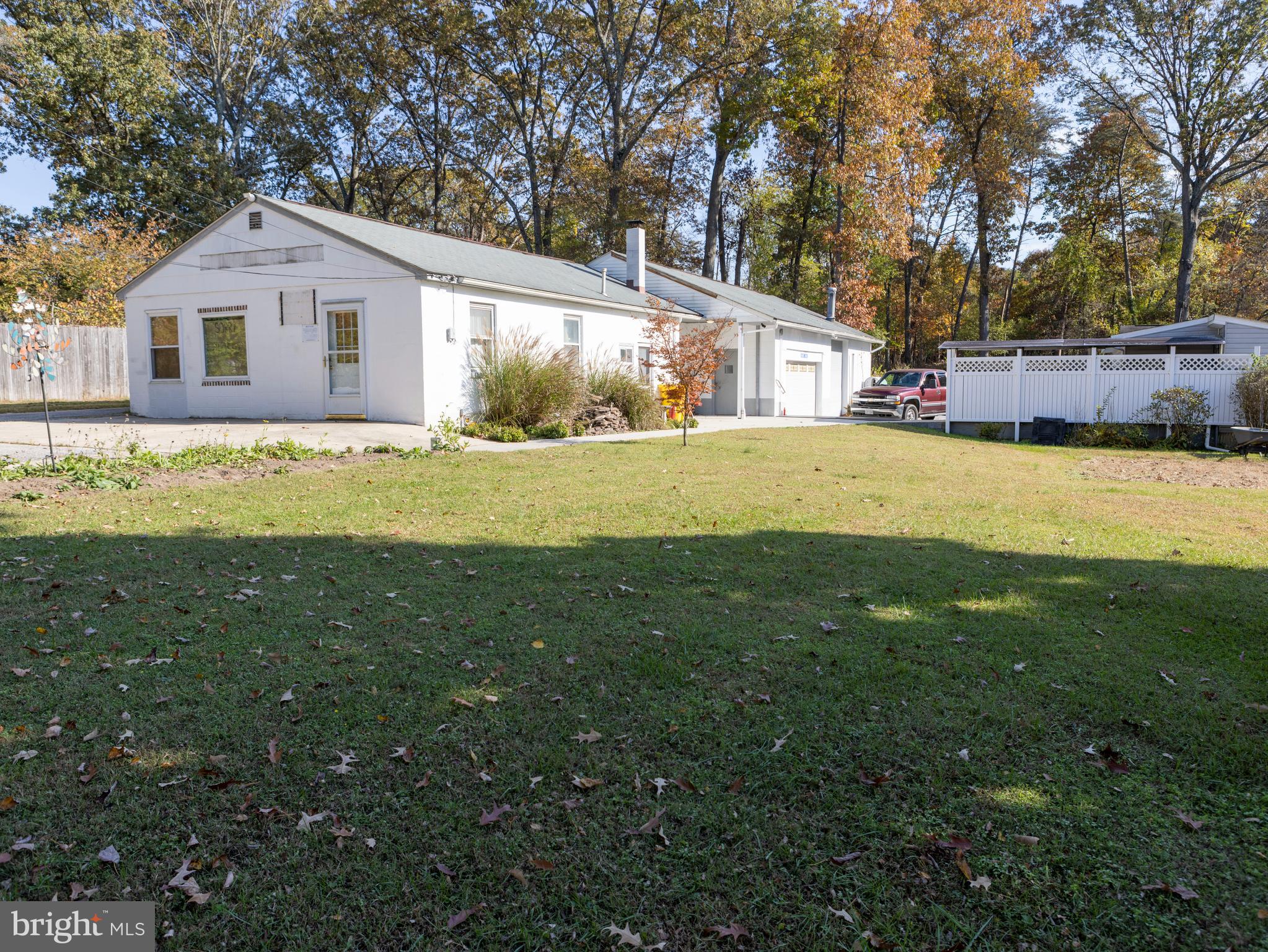 893 Woods Road Pasadena, MD 21122 - Photo 8 of 30 Gallery Image 8