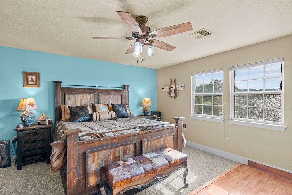 320 Spicer Loop Kerrville, TX 78028 - Photo 18 of 48
