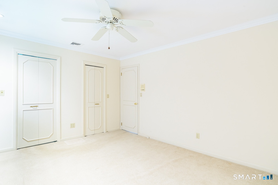 142 Williams Road Trumbull, CT 06611 - Photo 17 of 40