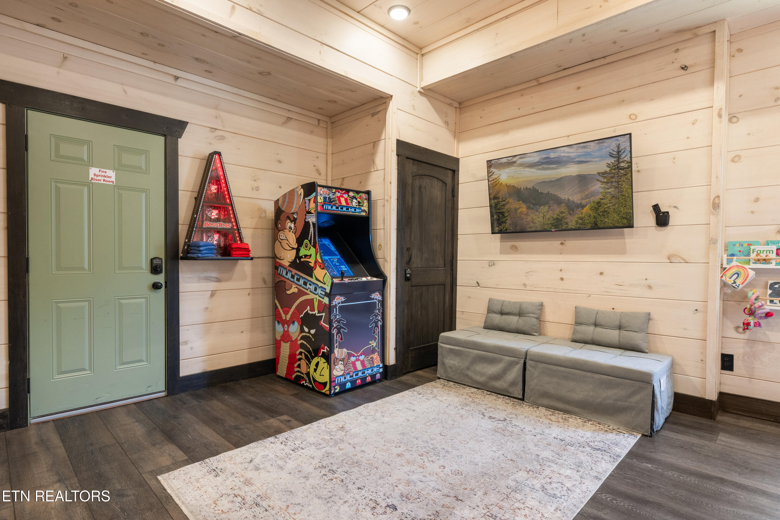 3031 Ridge Top Resort Way Pigeon Forge, TN 37863 - Photo 22 of 57 01-IMG_0009