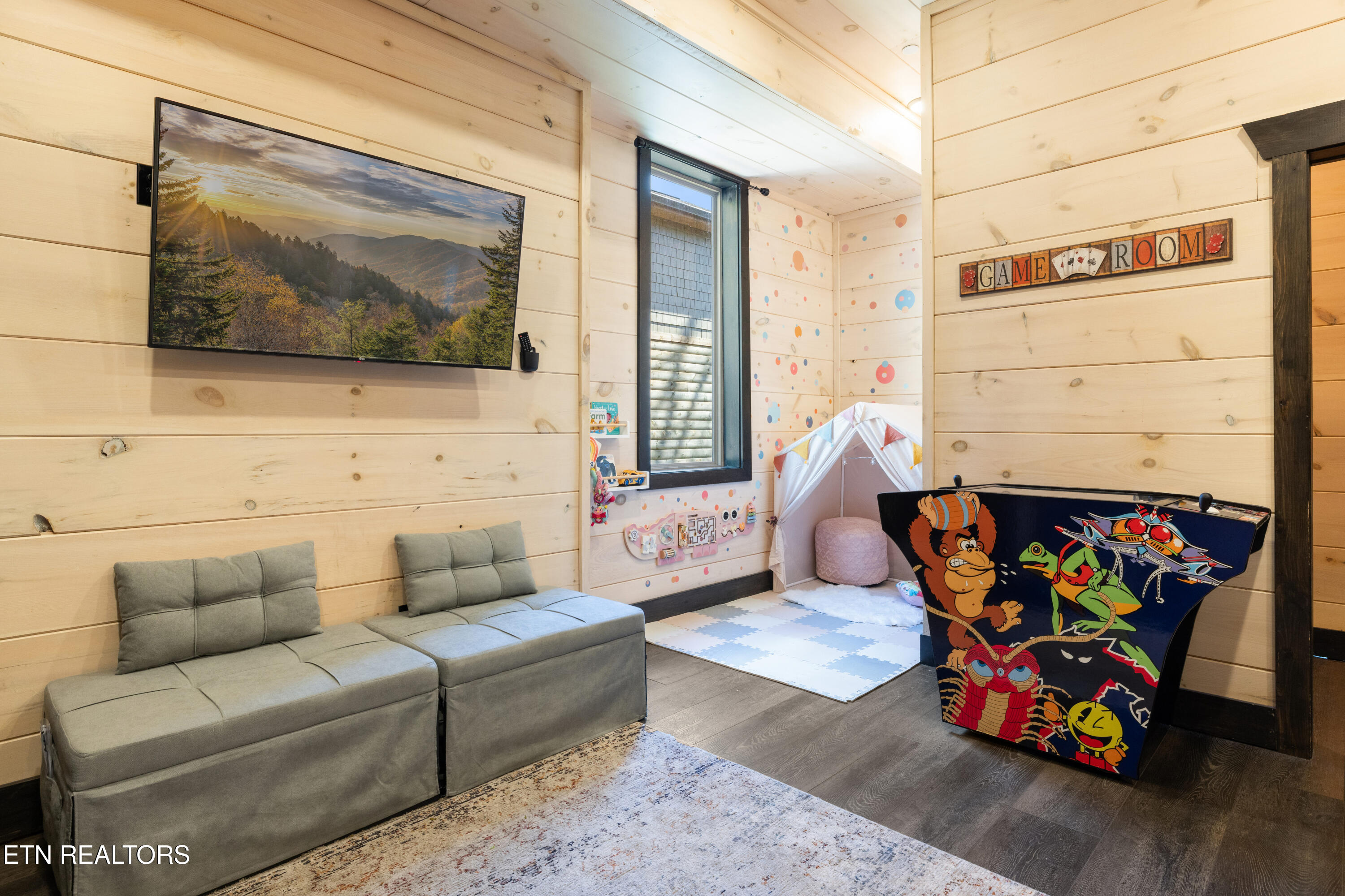 3031 Ridge Top Resort Way Pigeon Forge, TN 37863 - Photo 24 of 57 03-IMG_0014