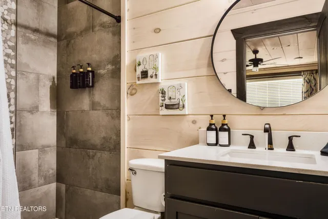 $1,399,900 | 3031 Ridge Top Resort Way, Pigeon Forge, TN 37863