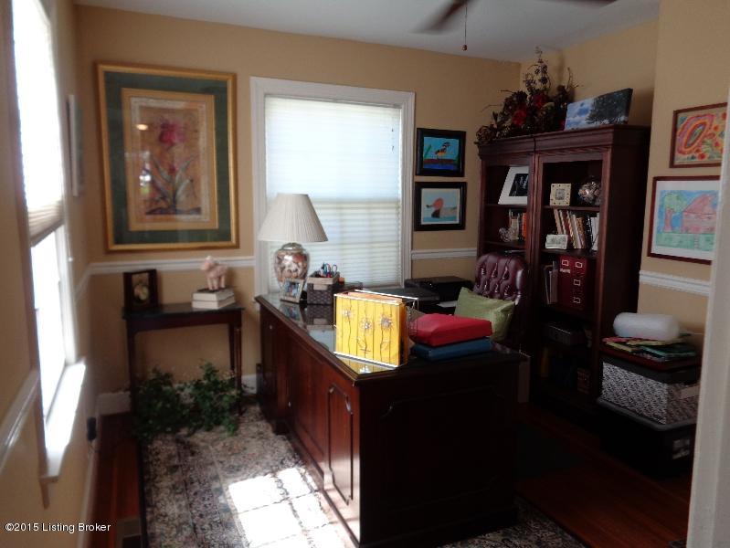 4 Ridge Road Louisville, KY 40205 - Photo 7 of 35 Nice Natural Light in this First Floor Office