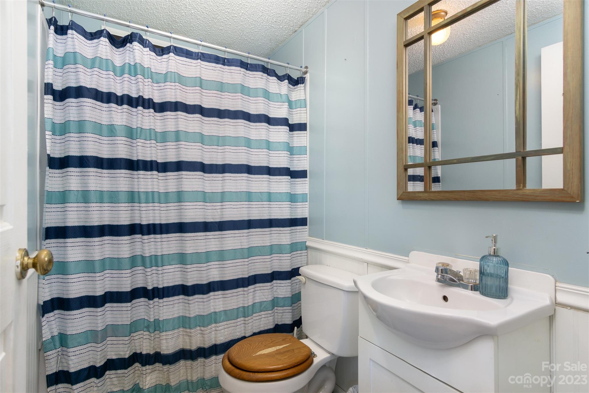 380 Old Linville Road Marion, NC 28752 - Photo 24 of 48 Gallery Image 24