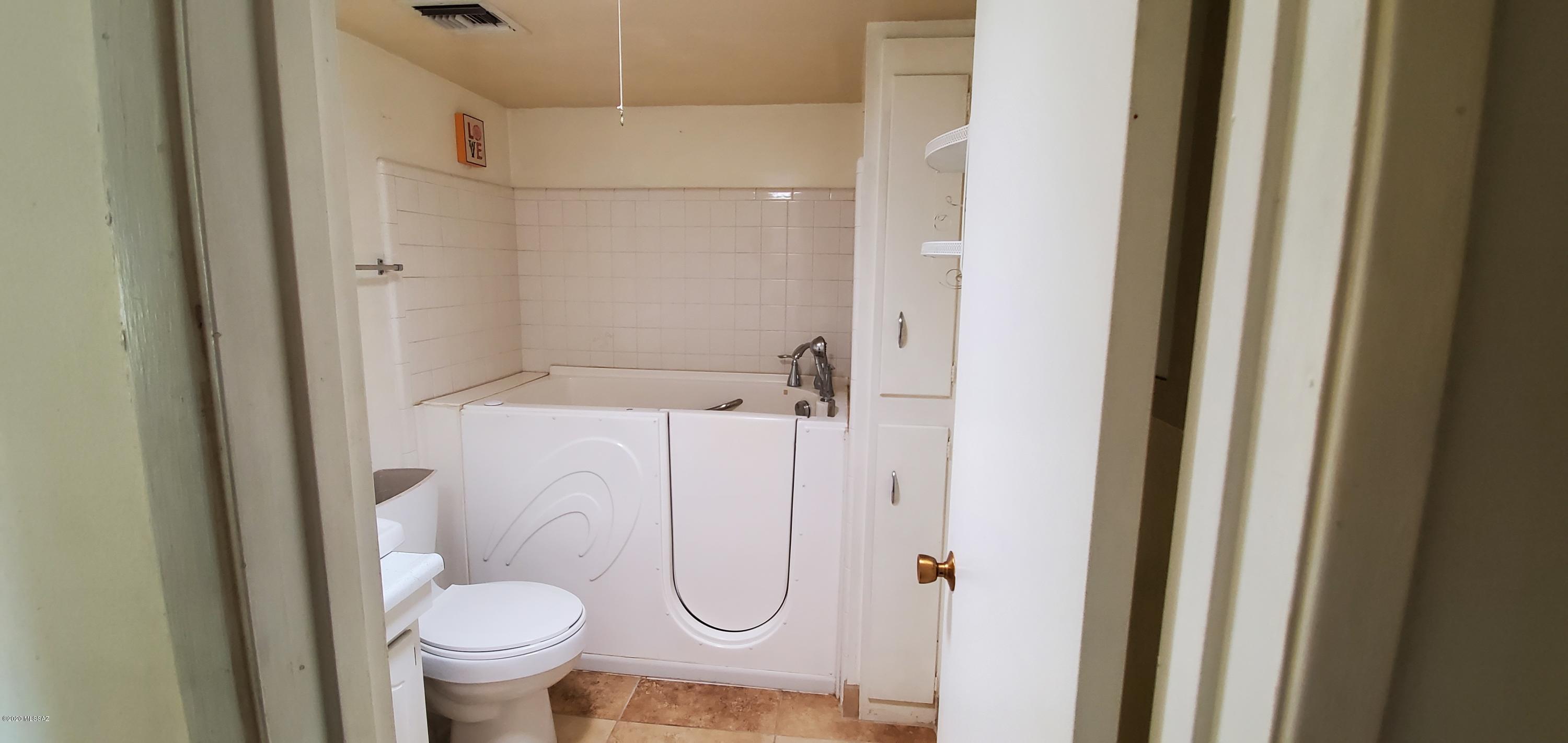 432 North Silverbell Road Tucson, AZ 85745 - Photo 10 of 22 Gallery Image 10