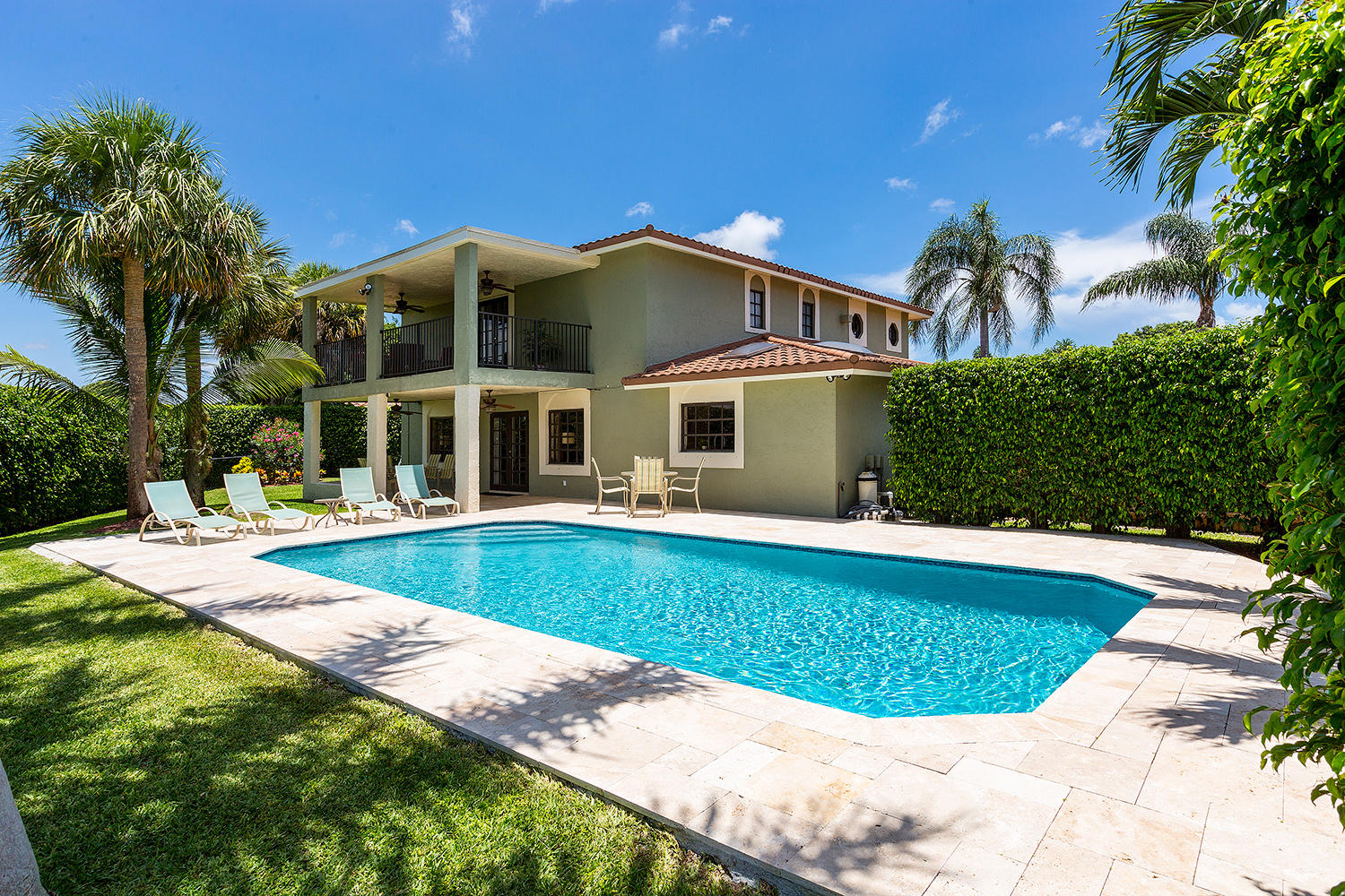 22855 Greenview Terrace Boca Raton, FL 33433 - Photo 31 of 39 30_BackExterior1