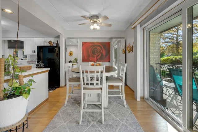 $229,900 | 17961 Royal Oak Court, Unit 1S, Tinley Park, IL 60477