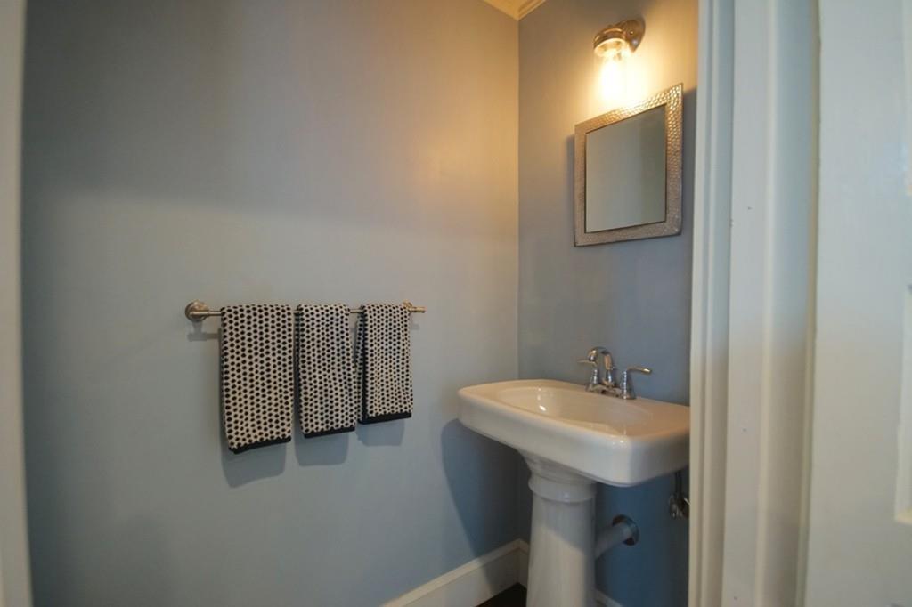 112 Echo Cove Road Hamilton, MA 01982 - Photo 13 of 35 Gallery Image 13