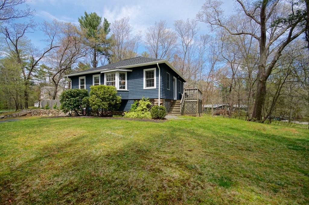 112 Echo Cove Road Hamilton, MA 01982 - Photo 3 of 35 Gallery Image 3
