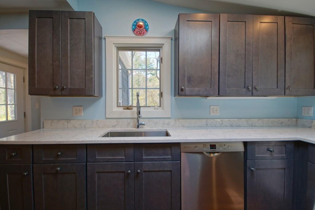 112 Echo Cove Road Hamilton, MA 01982 - Photo 6 of 35 Gallery Image 6