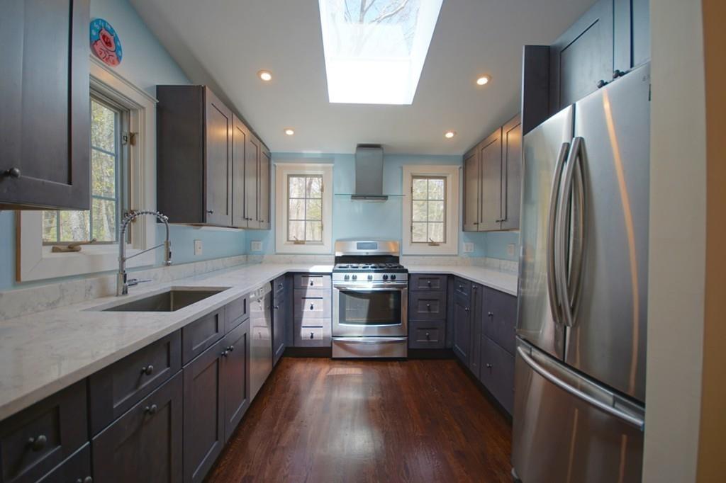 112 Echo Cove Road Hamilton, MA 01982 - Photo 7 of 35 Gallery Image 7