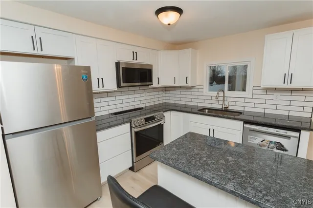 $259,000 | 124 Alhan Parkway, Geddes, NY 13209